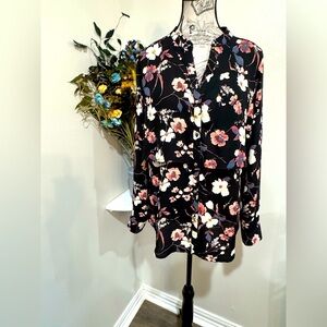 Valerie Stevens Pink and White Buttoned Floral Blouse/ Mandarin Collar size M